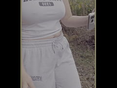 Play MP4 - Wifey impresses in public braless flashing