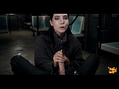 Play MP4 - Beautiful stranger sucked me in train -