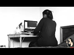 Play MP4 - Trailer - Alice Vilella Negra milf se masturbando vendo Castelvania Porn