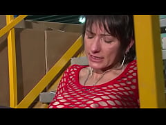 Play MP4 - Busty mature in fishnet anal pounded in the warehouse