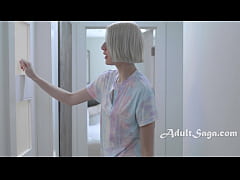 Play MP4 - Early Morning Cold Showers With My Stepmoms Girlfriend