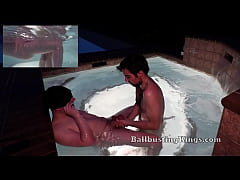 Play MP4 - Hot Tub Ballbusting PIP