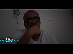 Play MP4 - Assistindo filme no escuro veja na integra