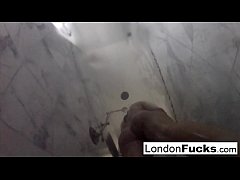 Play MP4 - London Keyes takes a hidden camera shower