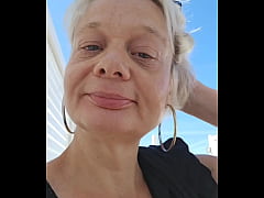 Play MP4 - A la recherche d'un inconnu pendant ma croisi&egrave;re pour me baiser la chatte et le&period;&period;&period;