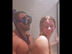 Play MP4 - The hottest shower sex you're ever gonna see&excl; Features Joinersamanthax