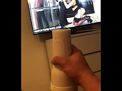 Play MP4 - Handjob with Victoria