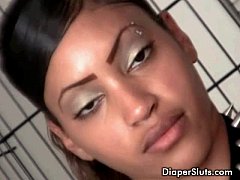 Play MP4 - Horny black babe playing her pussy with finger and sex toys