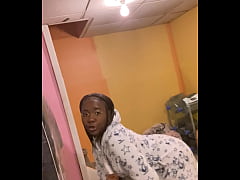 Play MP4 - Female Rapper Exposed