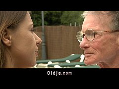 Play MP4 - Big hard on dong fills Nikky's young pussy and ass