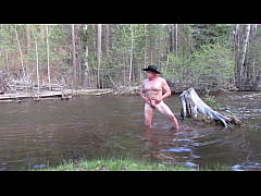 Play MP4 - Naked bath in the river
