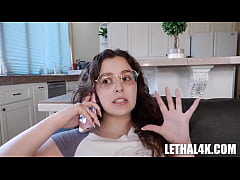 Play MP4 - Step-Dad Seduction&colon; Leana Lovings' Intense Sex