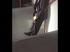 Play MP4 - Cara excitado no metr&ocirc;