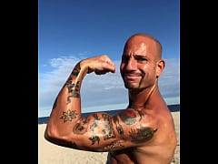 Play MP4 - MAXXX LOADZ FLEXING AT THE BEACH