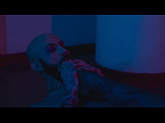 Play MP4 - My Feet Are The Main Attraction and You're Invited