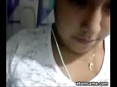 Play MP4 - Fat Cam Girl Plays With Her Pussy