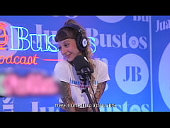 Play MP4 - 8 orgasmos de Esencia Migrante LATINA de GRAN CULO termina haciendo GARGANTA PROFUNDA en Juan Bustos Podcast