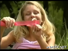 Play MP4 - Sex-starved blonde Venus is masturbating and enjoying