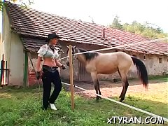 Play MP4 - Slave licks mistress' feet and gets whipped hard in sexy sadomasochism