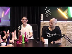 Play MP4 - Os materiais importados n&atilde;o chegavam no pa&iacute;s&comma; ent&atilde;o eles decidiram produzir - Eilani Quina e Victor Luciano - Upper Toys &lpar;SHEER&sol;RED&rpar;