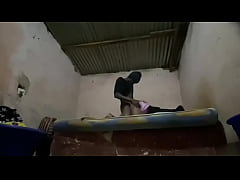 Play MP4 - Un vrai bbc dans la chambre pour la baiser