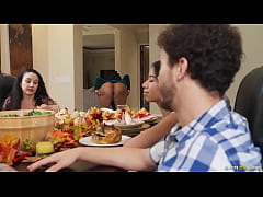 Play MP4 - Thankful For a Giving MILF YumTheeBoss&comma; Ameena Green &sol; Brazzers&sol; Enter XVPROMO on official site for discount