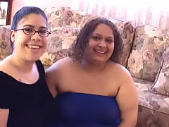 Play MP4 - Chubby lesbians fuck on the floor with big dildos