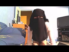 Play MP4 - gros cul de musulmane voil&eacute;e