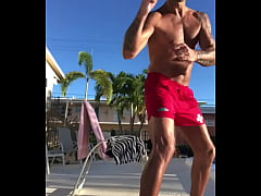 Play MP4 - THE MARTIAL ARTIST PORNSTAR MAXXX LOADZ DOING A SPINNING WHEEL KICK