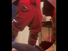 Play MP4 - Amateur boy pissing in a glass held in his friend's mouth