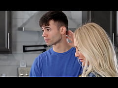 Play MP4 - Lonely stepmom gets filled with stepson's cum