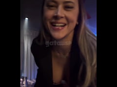 Play MP4 - Conheci um moreno dotado BBC na Casa de Swing&comma; fiquei de namoradinha&comma; depois levei ele para cabine e dei gostoso na frente do corno&excl; COMPLETO NO SHEER