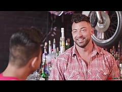 Play MP4 - Luke Truong deepthroats Lucca Mazzi's big cock