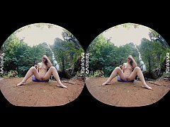 Play MP4 - Yanks VR Lez Endza And Sierra Cirque At Waterfall