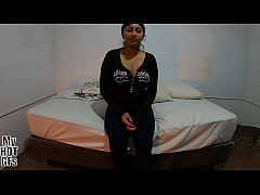 Play MP4 - Hermosa jovencita Kiomi viene por un casting porno&period;