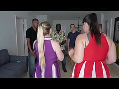 Play MP4 - Cheerleader blowbang