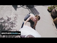 Play MP4 - Step Brothers Zach Brenton & Connor Halstead Take Turns Riding Big Step Bro's Dick - BrotherCrush