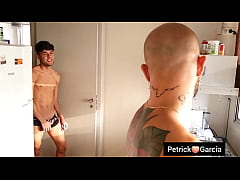 Play MP4 - De pau duro Hanry onlyjapa nem esperou eu terminar de lavar as lou&ccedil;as e j&aacute; veio comer o meu c&uacute;