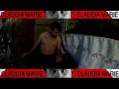 Play MP4 - La gorda y su amigo gay se ponen guarros en casa de sus padres antes de que les pillen entrando por la puerta&period;