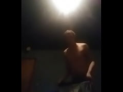 Play MP4 - 24 year old changes underwear