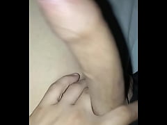 Play MP4 - Homem de piroca grossa na casa da m&atilde;e de uma amiga&comma; com ela no banho