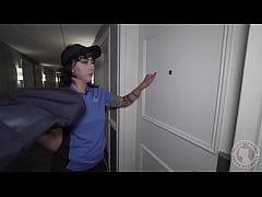 Play short 3GP - Dominoes Pizza Girl get Face Fucked