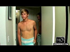 Play MP4 - These two hot studs are sucking and fucking eachother