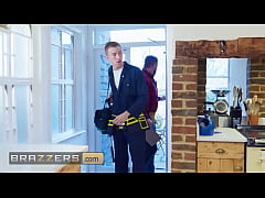 Play MP4 - BRAZZERS - Horny Maya Rose&rsquo;s Unexpected Leaks Get Stuffed By Xander Corvus' & Danny D's Big Plumber Tools