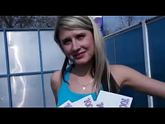 Play MP4 - Pretty amateur Czech girl Tracy Anderson boned for cash