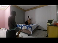 Play MP4 - marido corno observa esposa gostosa enquanto ela &eacute; fodida por um solteiro aleat&oacute;rio