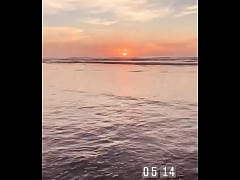 Play MP4 - Ontem ela me levou para ver o nascer do sol de uma forma diferente e eu fico completamente apaixonada &quest;