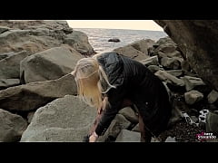 Play MP4 - Teen Girl in a Plaid Skirt Masturbates Pussy to Public Outdoors near the Sea &vert; Real Female Orgasm