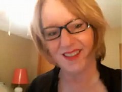 Play MP4 - mature cam