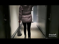 Play MP4 - Stepmother and stepson share a bed in a hotel room